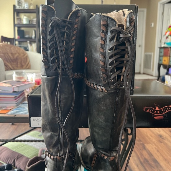 Freebird Rascal Boots in Olive - Picture 2 of 3